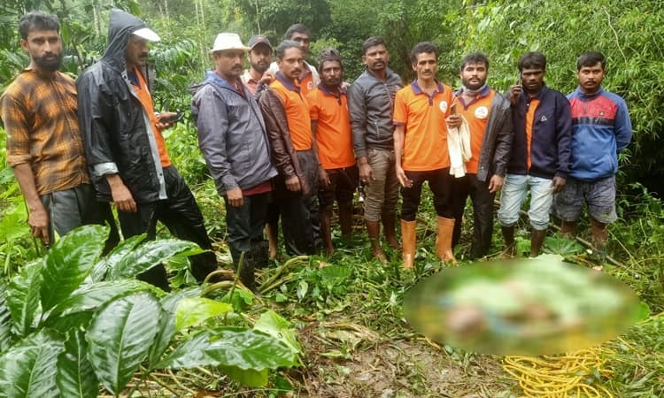 ಕೊಟ್ಟಿಗೆಹಾರ : ಭಾರೀ ಮಳೆಗೆ ಭದ್ರಾ ನದಿಯಲ್ಲಿ ತೇಲಿ ಬಂತು ಮಹಿಳೆಯ ಮೃತದೇಹ