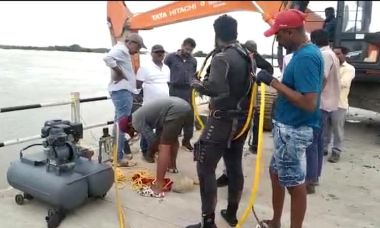 ತೆಗೆಯಲಾಗುತ್ತಿಲ್ಲ ಗುರ್ಜಾಪುರ ಬ್ಯಾರೇಜ್ ಗೇಟ್ : ಆತಂಕದಲ್ಲಿ ಜನತೆ