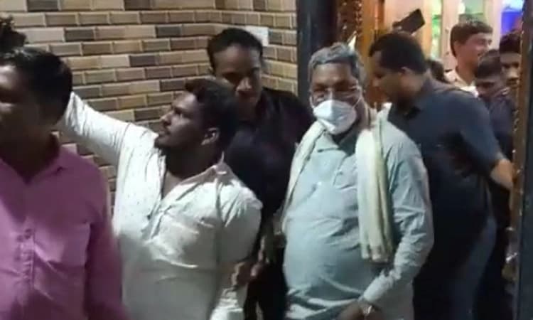 ಹೌದ್ದೋ ಹುಲಿಯಾ… ಮತ್ತೆ ನೀನಾ ಸಿ.ಎಂ: ಸಿದ್ದರಾಮಯ್ಯ ಪರ ಅಭಿಮಾನಿಗಳಿಂದ ಘೋಷಣೆ