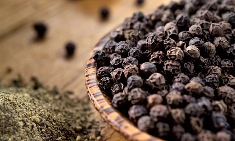 Market; ಪುತ್ತೂರು: 650 ರೂ.ಗಡಿ ತಲುಪಿದ ಕಾಳುಮೆಣಸು