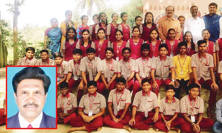 Teacher: ಸ್ವಂತ ಖರ್ಚಲ್ಲಿ ಶಿಕ್ಷಕನಿಂದ ವಿದ್ಯಾರ್ಥಿಗಳಿಗೆ ವಿಮಾನ ಪ್ರವಾಸ!