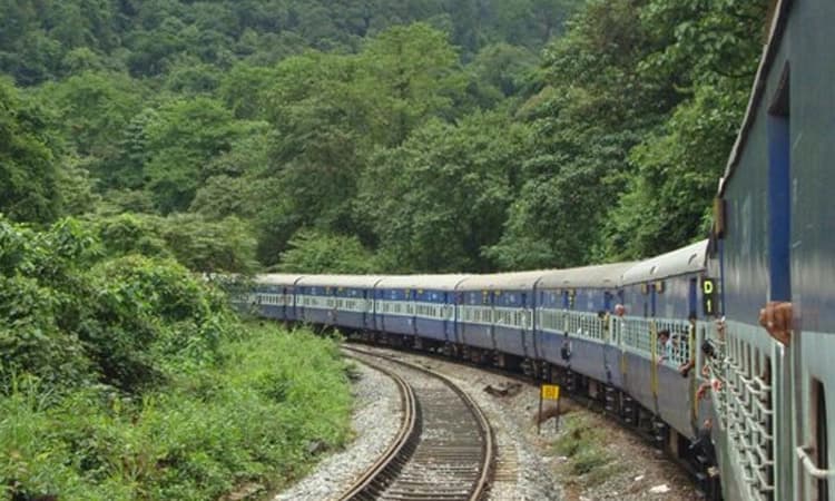 Train: ಗೋಮಟೇಶ್ವರ ಎಕ್ಸ್‌ಪ್ರೆಸ್‌ ರೈಲು ಮಂಗಳೂರು ಸೆಂಟ್ರಲ್‌ಗೆ ಬಾರದು