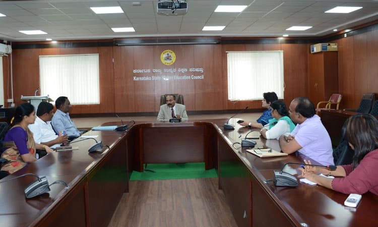 Higher Education: ಕಾಲೇಜು ಸಿಬಂದಿ ರಜೆ ಹಾಕದೆ ಕೇಂದ್ರ ಕಚೇರಿಗೆ ಬರುವಂತಿಲ್ಲ