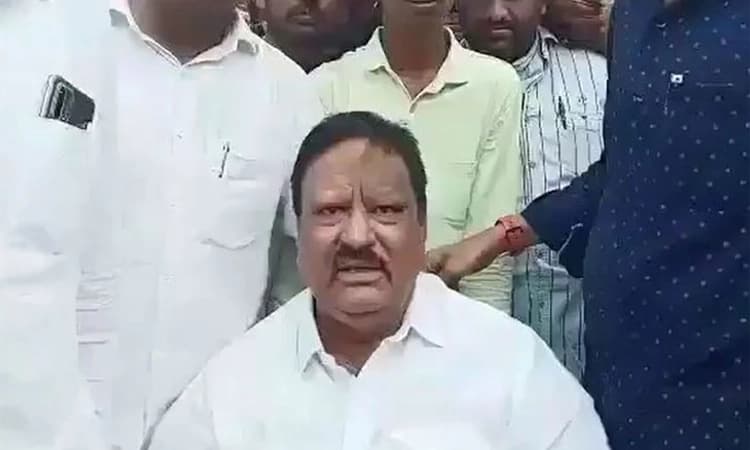 ಕೋಮು ಪ್ರಚೋದನಕಾರಿ ಹೇಳಿಕೆ : ಮುಕ್ರಂ ಖಾನ್ ಬಂಧನ ;ಆಸ್ಪತ್ರೆಯಲ್ಲಿ ಚಿಕಿತ್ಸೆ