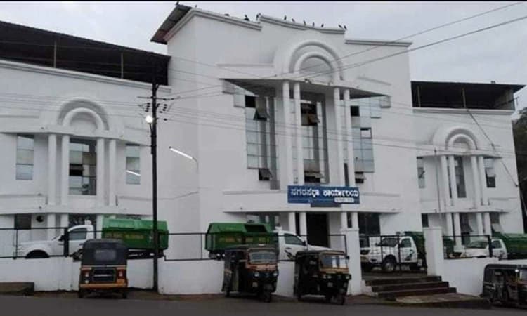 236 ಮಂಜೂರಾದ ಹುದ್ದೆ, 203 ಇನ್ನೂ ಖಾಲಿ : ಹೆಸರಿಗಷ್ಟೇ ನಗರಸಭೆಯ ಪಟ್ಟ, ಸೌಲಭ್ಯ ಇಲ್ಲ