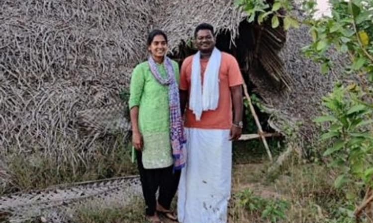 “ಆ” ಒಂದು ಪುಸ್ತಕ ಅವರನ್ನು ಬದಲಾಯಿಸಿತು… ಸಾವಯವ ಕೃಷಿಯಲ್ಲಿ ಖುಷಿ ಕಂಡ ದಂಪತಿ