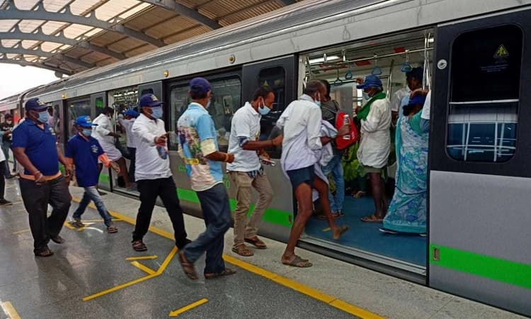 ಪಾದಯಾತ್ರೆಗೆ ಬಂದವರಿಗೆ ನಮ್ಮ ಮೆಟ್ರೋದಲ್ಲಿ ಜಾಲಿ ರೈಡ್