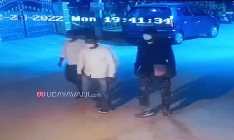 ಸಿಬಿಐ ಅಧಿಕಾರಿಗಳ ಸೋಗಿನಲ್ಲಿ ಮನೆಗೆ ನುಗ್ಗಿ 20 ಲಕ್ಷ ನಗದು 1 ಕೆಜಿ ಚಿನ್ನ ದರೋಡೆ!