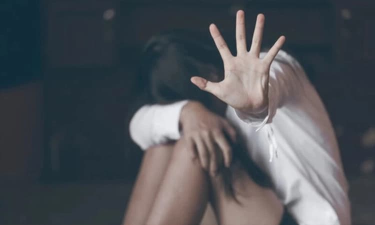 ಮಗಳ ಅತ್ಯಾಚಾರಕ್ಕೆ ಕುಮ್ಮಕ್ಕು ನೀಡಿದ ಕೇರಳದ ಮಹಿಳೆ !