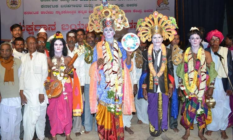 ದೊಡ್ಡಾಟ ಕಲಾವಿದನಿಗೆ ಅಕಾಡೆಮಿ ಪ್ರಶಸ್ತಿ