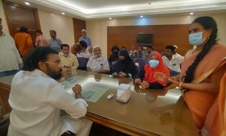 ಉಕ್ರೇನ್ ನಲ್ಲಿ ಸಿಲುಕಿರುವ ವಿದ್ಯಾರ್ಥಿಗಳ ರಕ್ಷಣೆಗೆ ವಿದೇಶಾಂಗ ಸಚಿವರಿಗೆ ಶ್ರೀರಾಮಲು ಪತ್ರ