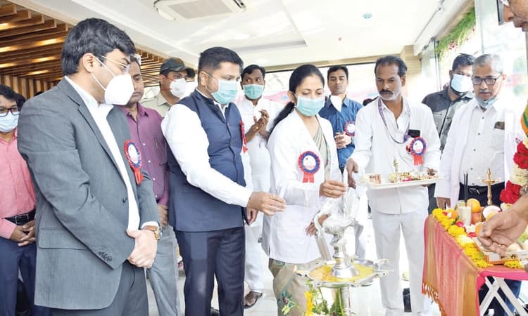 ಯುನೈಟೆಡ್‌ ಆಸ್ಪತ್ರೆ ದಶಮಾನೋತ್ಸವ-ಆರೋಗ್ಯ ಶಿಬಿರ