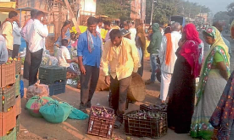 ಅಳ್ನಾವರ ಮಾರ್ಕೆಟ್‌ನಲ್ಲಿ ಘಟಪ್ರಭಾ ಕಾಯಿಪಲ್ಲೆ