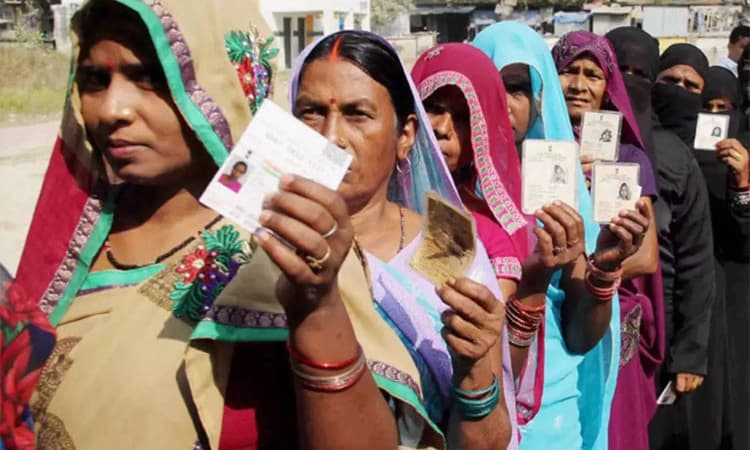 ಮಹಿಳಾ ಮತದಾರರತ್ತ ಎಲ್ಲರ ಕಣ್ಣು