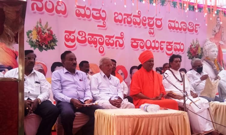 ಹುಟ್ಟು-ಸಾವಿನ ಮಧ್ಯೆ ಬದುಕುವ ಕಲೆ ಮುಖ್ಯ: ಸ್ವಾಮೀಜಿ