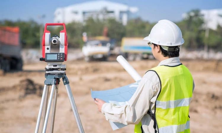 ಸರಕಾರಿ ಜಮೀನು ಅಳತೆಗೆ ಓರ್ವನೇ ಭೂಮಾಪಕ