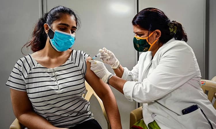 ಮುನ್ನೆಚ್ಚರಿಕೆ ಲಸಿಕೆ ಪ್ರಕ್ರಿಯೆಗೆ ಮತ್ತಷ್ಟು ವೇಗ : ಉಡುಪಿ ಜಿಲ್ಲೆಗೆ 10ನೇ ಸ್ಥಾನ