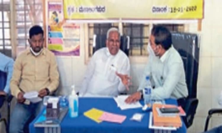 ವೈದ್ಯರು-ಸಿಬ್ಬಂದಿ ವೇಳಾಪಟ್ಟಿಯಂತೆ ಕರ್ತವ್ಯ ನಿರ್ವಹಿಸಿ