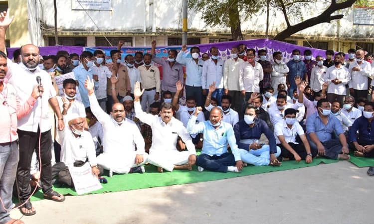 ಆರ್‌ಟಿಒ ಕಚೇರಿಯಲ್ಲೇ ಪರವಾನಗಿ ಪತ್ರ ನೀಡಿ