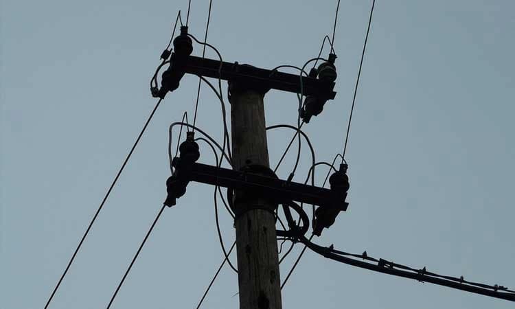 ವಿದ್ಯುತ್‌ ತಂತಿ ತೆರವು: ಮೂರು ತಿಂಗಳ ಗಡುವು