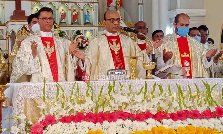 ಮಾತೆಯ ಮಕ್ಕಳಾಗಿ ಜೀವಿಸುವ ಪ್ರಯತ್ನ ನಡೆಸೋಣ : ಫಾ| ಸಲ್ದಾನಾ