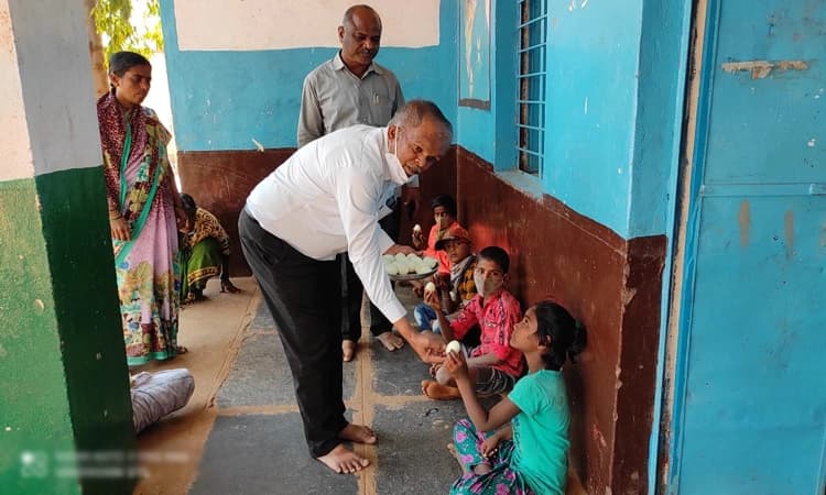 ಎಚ್ಚೆತ್ತುಕೊಂಡ ಅಧಿಕಾರಿಗಳು : ಕೆ. ಬೆಂಚಮಟ್ಟಿ ಶಾಲಾ ಮಕ್ಕಳಿಗೆ ಬಂತು ಹಾಲು, ಮೊಟ್ಟೆ