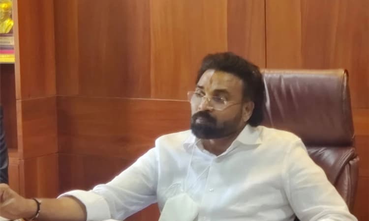 ಕಾಂಗ್ರೆಸ್ ಕಿರಿಕ್ ಪಾರ್ಟಿ; ನಾಯಕರ ಹೇಳಿಕೆ ಸುಳ್ಳಿನ ಕಂತೆ : ಶ್ರೀರಾಮುಲು