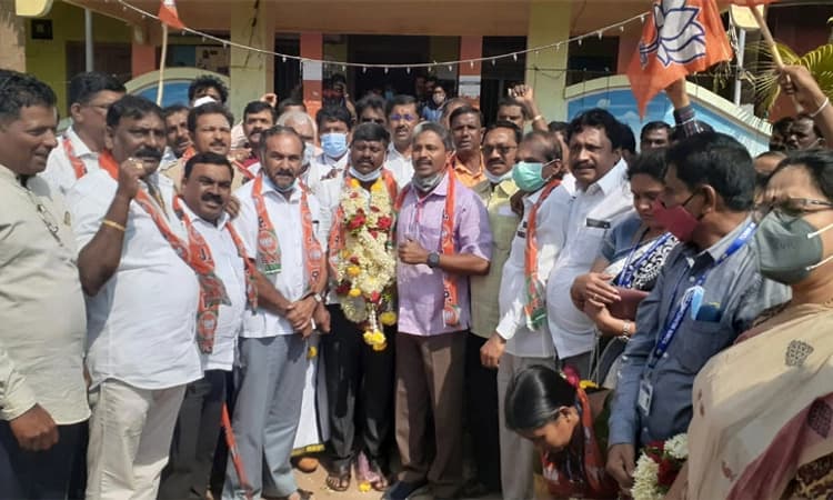 ಸೊರಬ ಪುರಸಭೆ : ಪುನಃ ಅಧಿಕಾರದ ಚುಕ್ಕಾಣಿ ಹಿಡಿದ ಬಿಜೆಪಿ