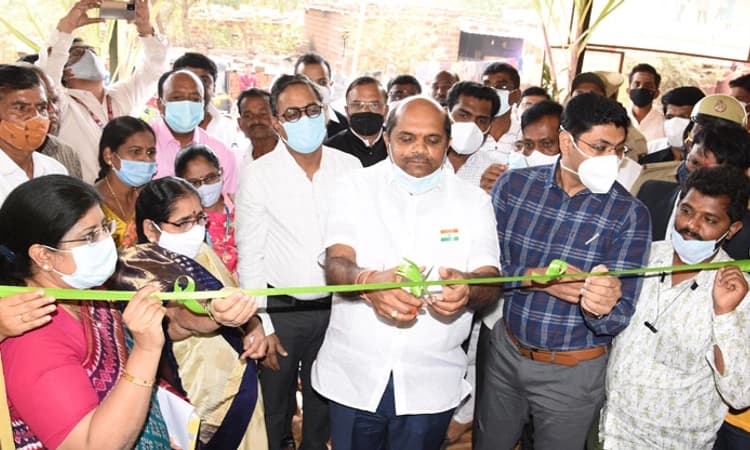 ಗ್ರಾಮ ಒನ್‌ ಕೇಂದ್ರದ ಲಾಭ ಪಡೆಯಿರಿ: ಶಾಸಕ ಖಾಶೆಂಪುರ