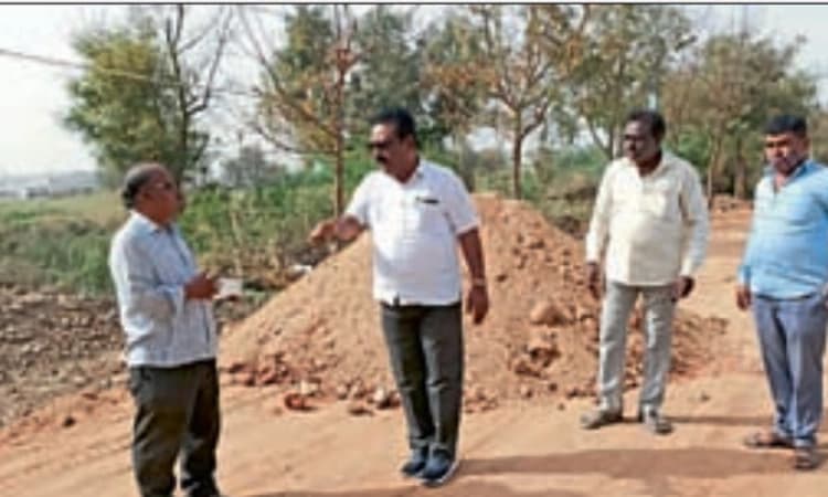 ರಸ್ತೆ ಕಾಮಗಾರಿ ಪರಿಶೀಲನೆ