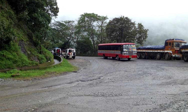 ಸಂಚಾರ ಸ್ಥಗಿತ ಚಿಂತನೆ; ಪರ್ಯಾಯ ವ್ಯವಸ್ಥೆಗೆ ಆಗ್ರಹ
