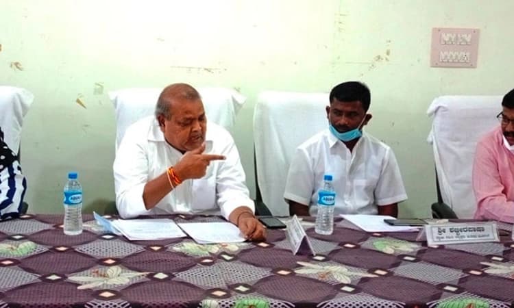 ಮುಖ್ಯಾಧಿಕಾರಿ ಕಾರ್ಯವೈಖರಿಗೆ ಸದಸ್ಯರು ಗರಂ