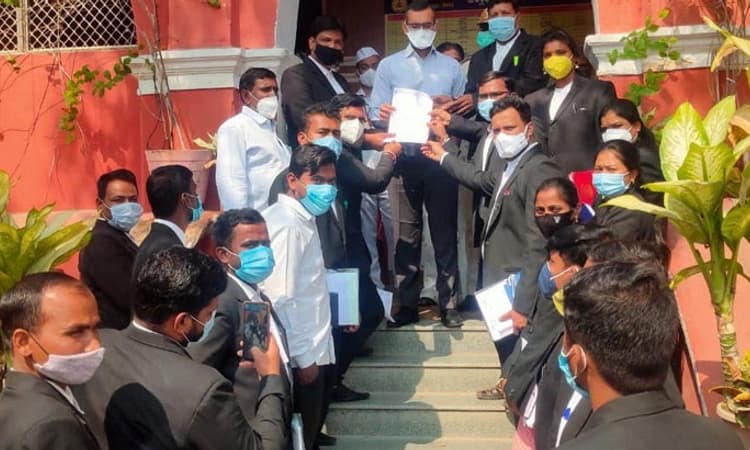 ವಕೀಲರಿಗೆ ಪ್ರೋತ್ಸಾಹ ಧನ ನೀಡಲು ಮನವಿ