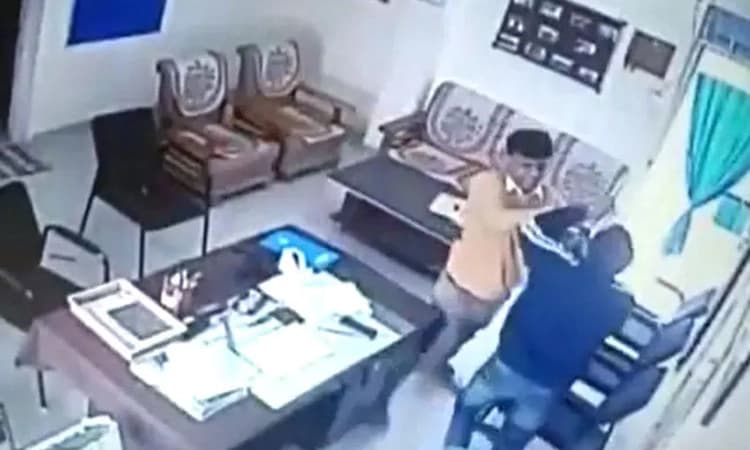 ವಾಕಿಂಗ್‌ ವಿಚಾರಕ್ಕೆ ಪ್ರಾಂಶುಪಾಲ-ಪ್ರಾಧ್ಯಾಪಕ ಫೈಟಿಂಗ್‌-ವಿಡಿಯೋ ವೈರಲ್‌