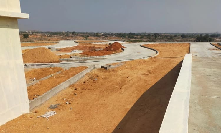 ಕುಂಟುತ್ತಾ ಸಾಗಿದೆ ಹೈಟೆಕ್‌ ಡ್ರೈವಿಂಗ್‌ ಟ್ರ್ಯಾಕ್‌!