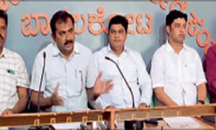 ಸೇವೆಯೇ ಕಾಮಧೇನು ಸಂಸ್ಥೆಯ ಗುರಿ: ರವಿ ಕುಮಟಗಿ