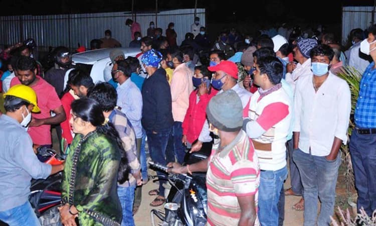 ಹಾಸನ ಪೊಲೀಸ್‌ ಲೇಔಟ್‌ನಲ್ಲಿ ಅನ್ಯಾಯ: ಪ್ರತಿಭಟನೆ