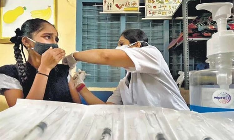 ಸದ್ಯ ಕೋವಿಡ್ ದಿಂದ ಮುಕ್ತವಾಗಿದೆ ಜಿಲ್ಲೆ; ಮೈ ಮರೆಯುತ್ತಿರುವ ಜನ