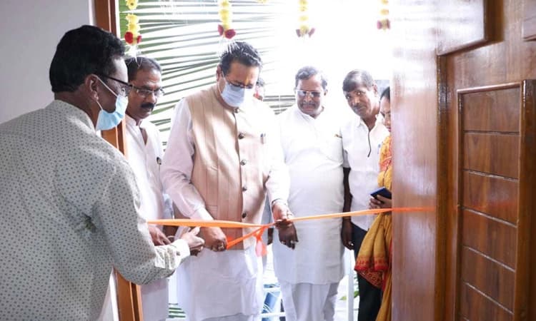 ಎಪಿಎಂಸಿ ಮಳಿಗೆ ಬಾಡಿಗೆ ನೀಡಲು ತ್ವರಿತ ನಿರ್ಣಯಿಸಿ