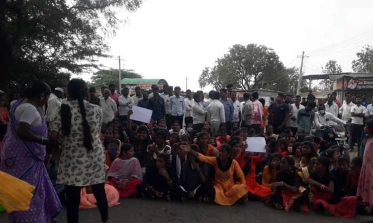 ಹೊನವಾಡ ಶಿಕಣ ಸಂಸ್ಥೆ ಅಧ್ಯಕ್ಷಕನ ಅನುಚಿತ ವರ್ತನೆ