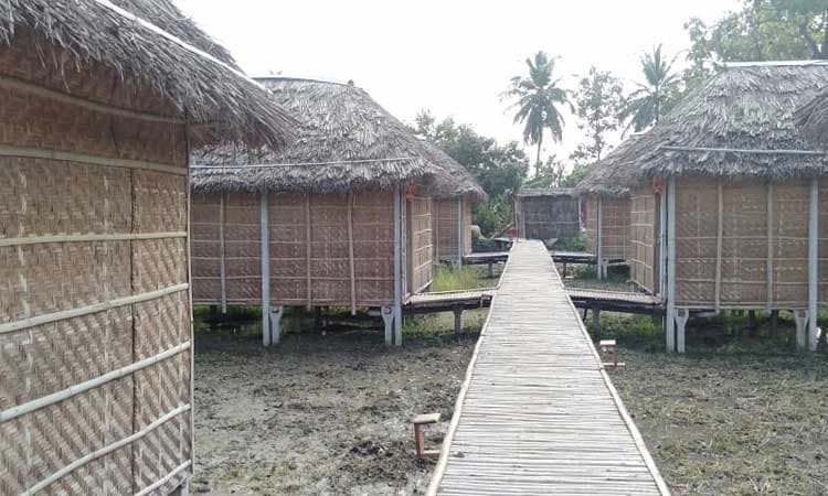 ಆನೆಗೊಂದಿ,ಸಣಾಪುರ ರೆಸಾರ್ಟ್ ಗಳ ಸ್ವಯಂ ತೆರವಿಗೆ 24 ಗಂಟೆಗಳ ಗಡುವು