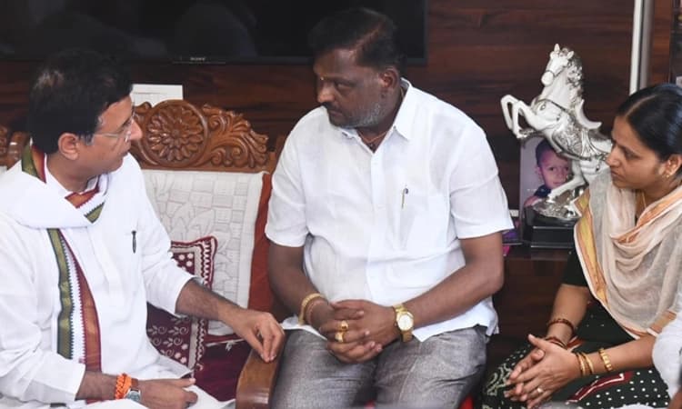 90 ದಿನದಲ್ಲಿ ನೇಹಾ ಕುಟುಂಬಕ್ಕೆ ನ್ಯಾಯ ಸಿಗುವ ವಿಶ್ವಾಸವಿದೆ..: ರಣದೀಪ್ ಸಿಂಗ್ ಸುರ್ಜೇವಾಲಾ