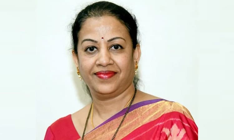 Belagavi; ಸೋಲಿನ ಭಯದಿಂದ ಮೃಣಾಲ್‌ ಬಾಯಿಗೆ ಬಂದಂಗೆ ಮಾತನಾಡುತ್ತಿದ್ದಾರೆ: ಮಂಗಲಾ ಅಂಗಡಿ