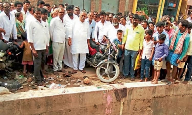 ಬಡ ಕುಟುಂಬಗಳಿಗೆ ಪರ್ಯಾಯ ವ್ಯವಸ್ಥೆ ಕಲ್ಪಿಸಿ