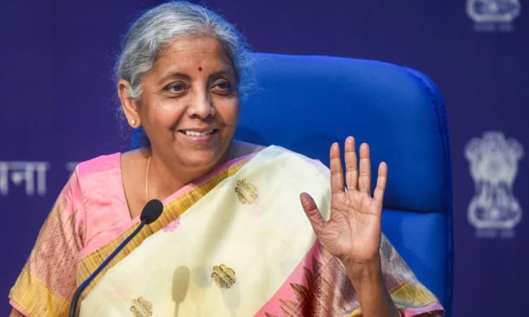 ಜನತೆಗೆ ಶುಭ ಸುದ್ದಿ: ಪೆಟ್ರೋಲ್​-ಡೀಸೆಲ್ ಬೆಲೆ ಇಳಿಕೆ, ಅಡುಗೆ ಅನಿಲಕ್ಕೆ 200 ರೂ. ಸಬ್ಸಿಡಿ!