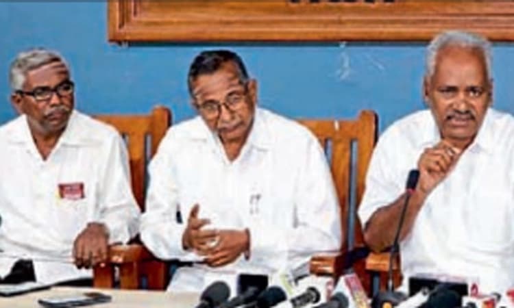 ಪಠ್ಯ-ಪುಸ್ತಕ ಪರಿಷ್ಕರಣಾ ಸಮಿತಿ ನಿರ್ಧಾರಕ್ಕೆ ಖಂಡನೆ