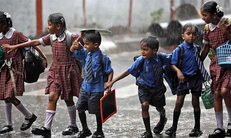 ಮುಂದುವರಿದ ಭಾರೀ ಮಳೆ: ಮೈಸೂರು, ದಕ್ಷಿಣ ಕನ್ನಡ, ಶಿವಮೊಗ್ಗದ ಶಾಲೆಗಳಿಗೆ ರಜೆ ಘೋಷಣೆ