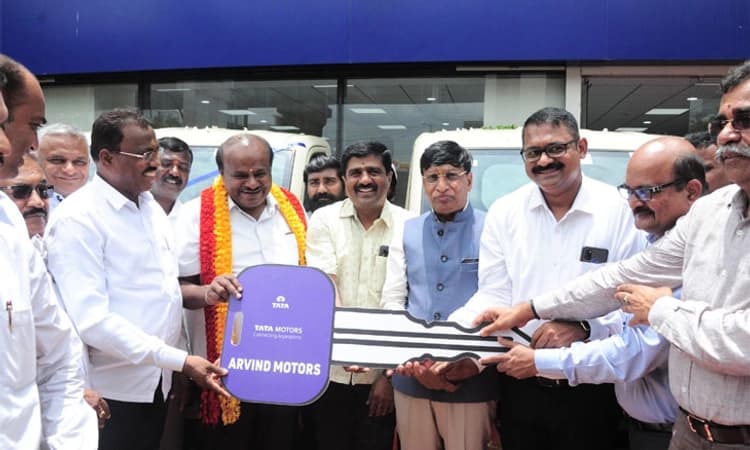 ಪಂಚರತ್ನ ಕಾರ್ಯಕ್ರಮದ ಪ್ರಚಾರಕ್ಕೆ 123 ವಾಹನಗಳನ್ನು ಖರೀದಿಸಿದ ಜೆಡಿಎಸ್