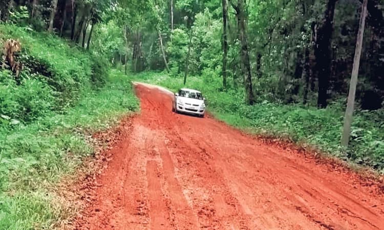 ದಕ್ಷಿಣ ಕನ್ನಡ ಜಿಲ್ಲೆ: ಕಚ್ಚಾ ರಸ್ತೆಗಳದ್ದೇ ಸಾಮ್ರಾಜ್ಯ!