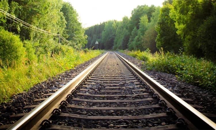 ಕಬಕ: ರೈಲು ಢಿಕ್ಕಿ ಹೊಡೆದು ಯುವಕ ಸಾವು